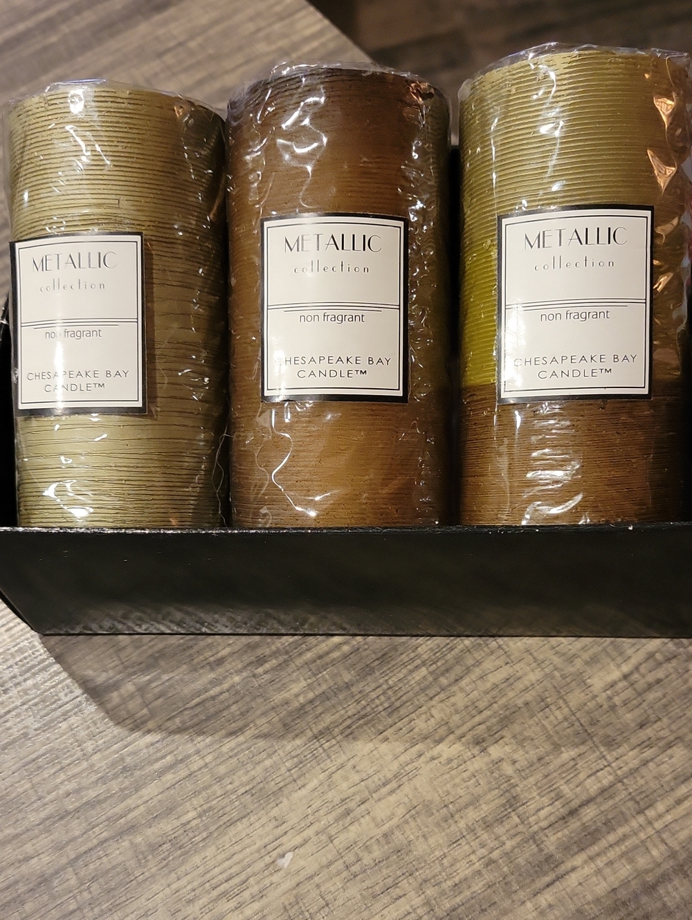 Chesapeake Bay Candle Company NEW Medium Sz. Metallic Pillars,unscen.